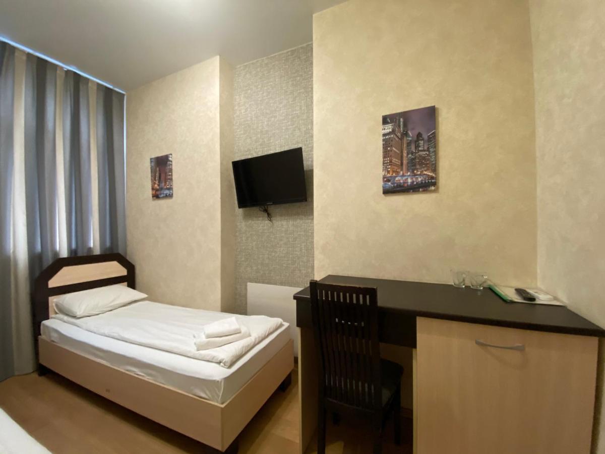 Irishotels Kiev Exteriör bild